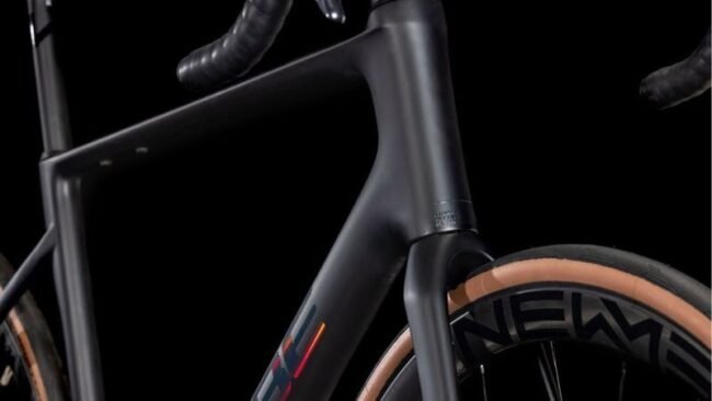 Cube Attain C:62 SLT carbon´n´rainbow – Bild 7